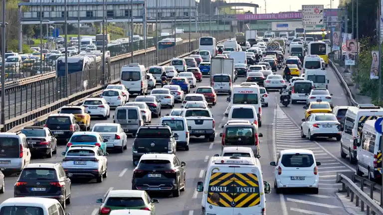 Haziran'da 184 Bin Yeni Araç Trafiğe Çıktı! Haziran'da 184 Bin Yeni Araç Trafiğe Çıktı!