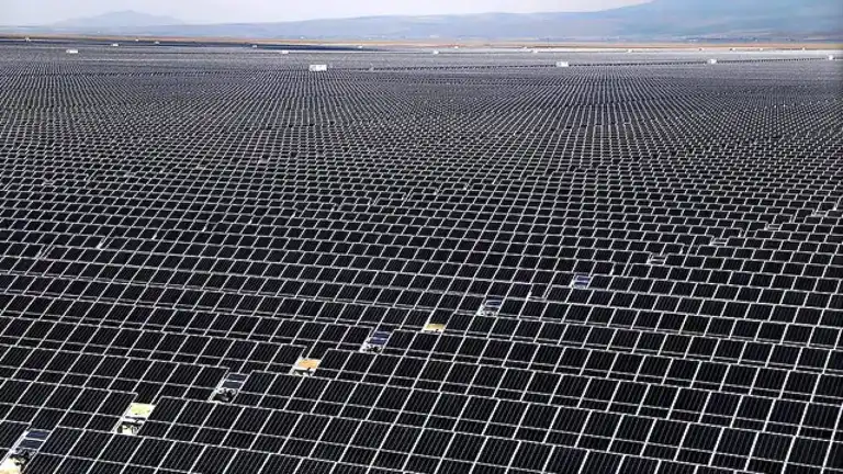 Türkiye'nin Elektriğinin %60'ı Yenilenebilir Enerjiden!